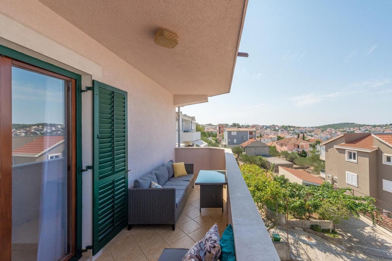Apartments Ivana-Mira Okrug Gornji Exterior foto